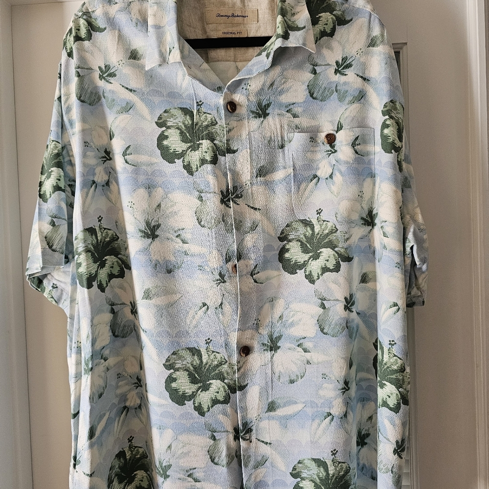 Tommy Bahama Green Casual Button Down Shirt with Botanical Print